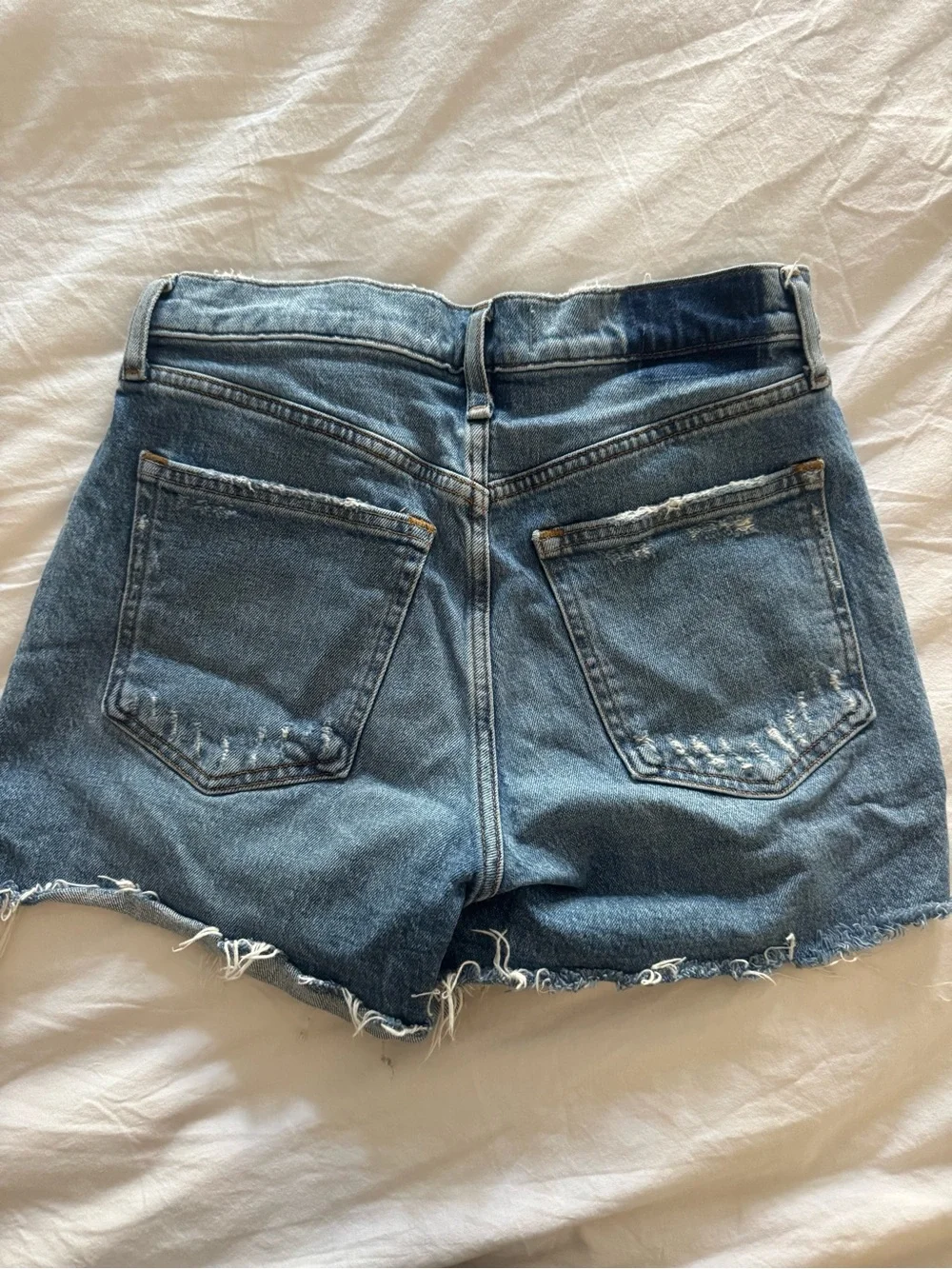 Abercrombie 4” Mom Short High Rise
